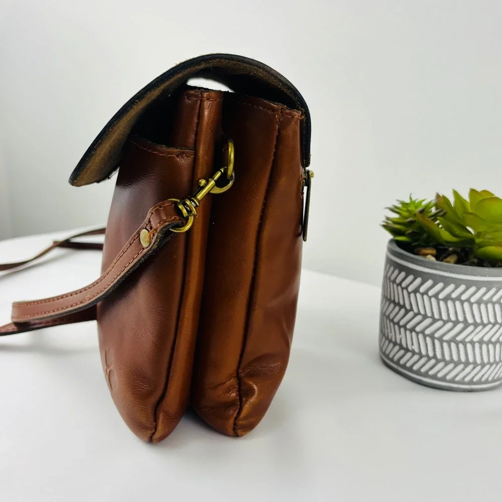 Patricia Nash Tan Leather Crossbody Bag Flap Multi Compartment Brown